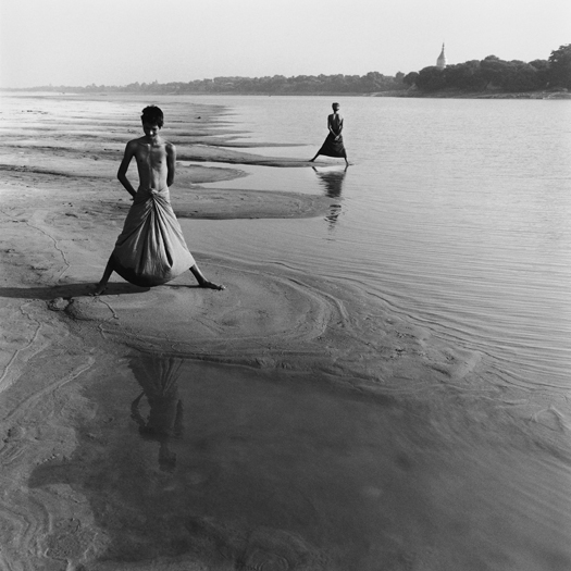 Drawn-to-the-Edge-Burma2011525x525